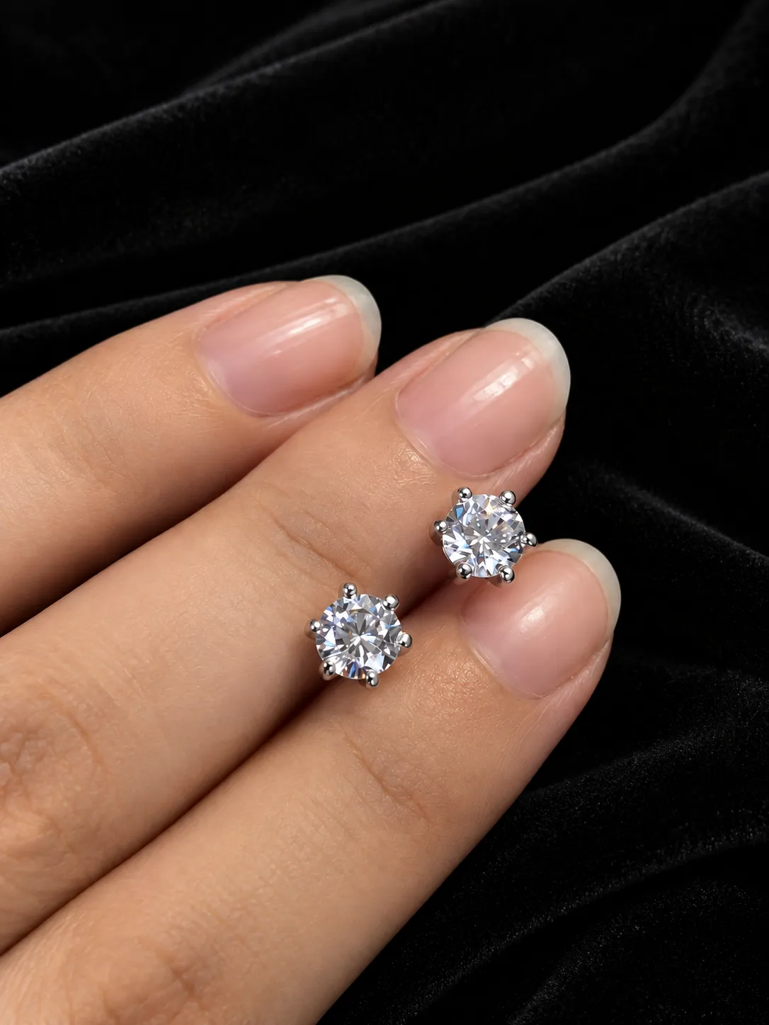 The Classic Silver Studs Earrings